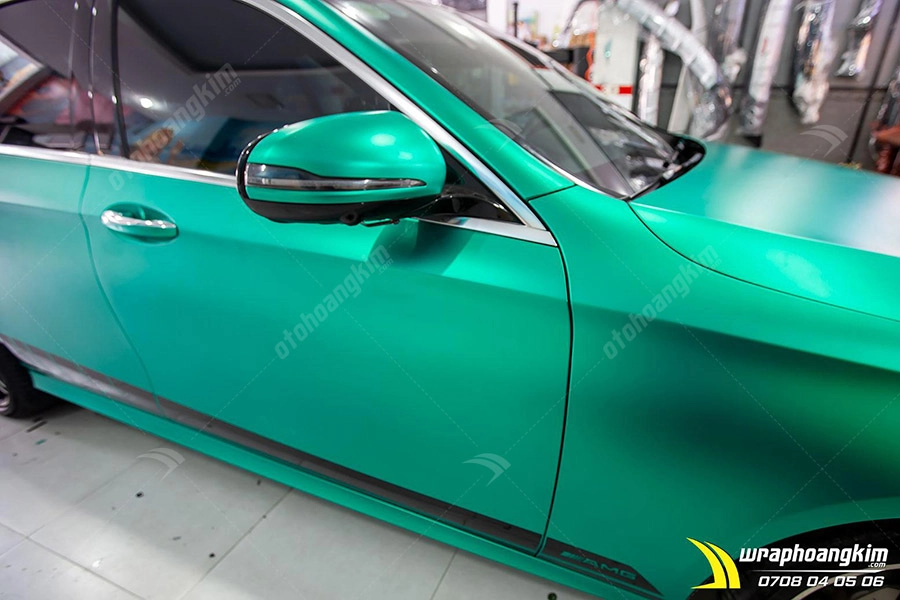 Dán đổi màu mờ xanh ngọc ánh kim Mercedes E 300 - Ảnh 6