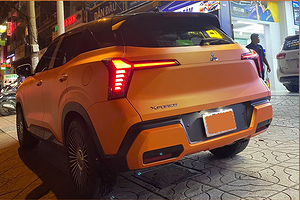 Wrap đổi màu cam lì cho xe Mitsubishi Xforce