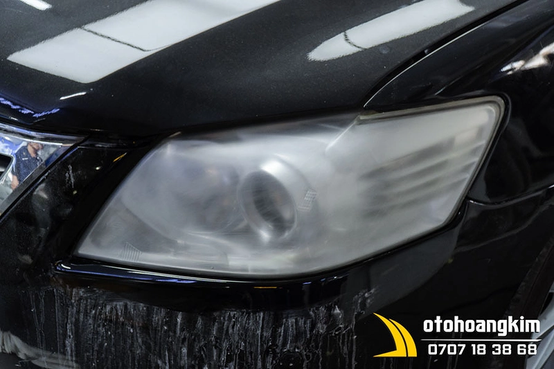 Đánh Bóng Đèn Cho Xe Camry