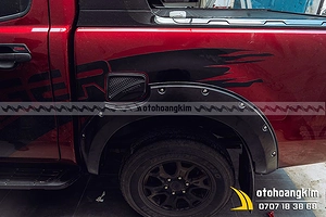 Ốp cua lốp Ford Ranger