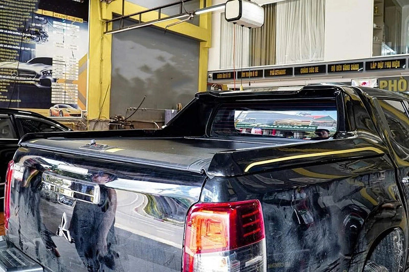 Vai Thể Thao Xe Mitsubishi Triton