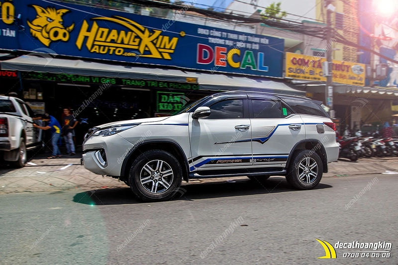 Tem Xe Toyota Fortuner - TFO096