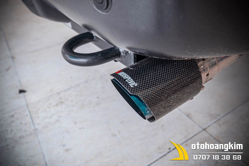 Chụp Pô Akrapovic Ford Ranger Chính Hãng Cao Cấp