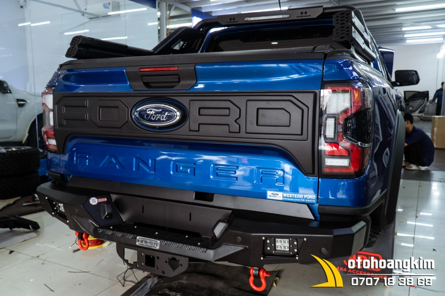 Ốp Cốp Sau Ford Ranger 2022 Loại 1 - Ảnh 3