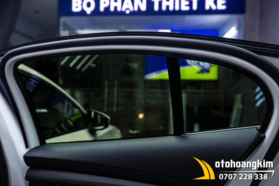 Dán Phim Cách Nhiệt 3M CR Super Xe Mazda 3  - Ảnh 4