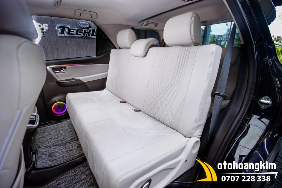 Ghế Ngả Thành Giường Xe Fortuner - Ảnh 6
