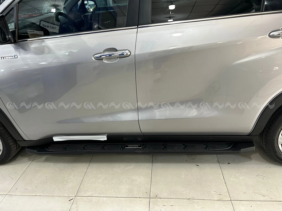  Bậc lên xuống cơ Innova 2023 mẫu nhập - Ảnh 2