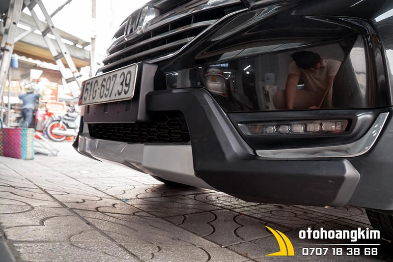 Ốp cản trước Honda Crv 2021 bạc