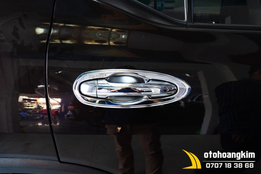 Chén Cửa Toyota Innova 8 Miếng 2017 - Ảnh 2