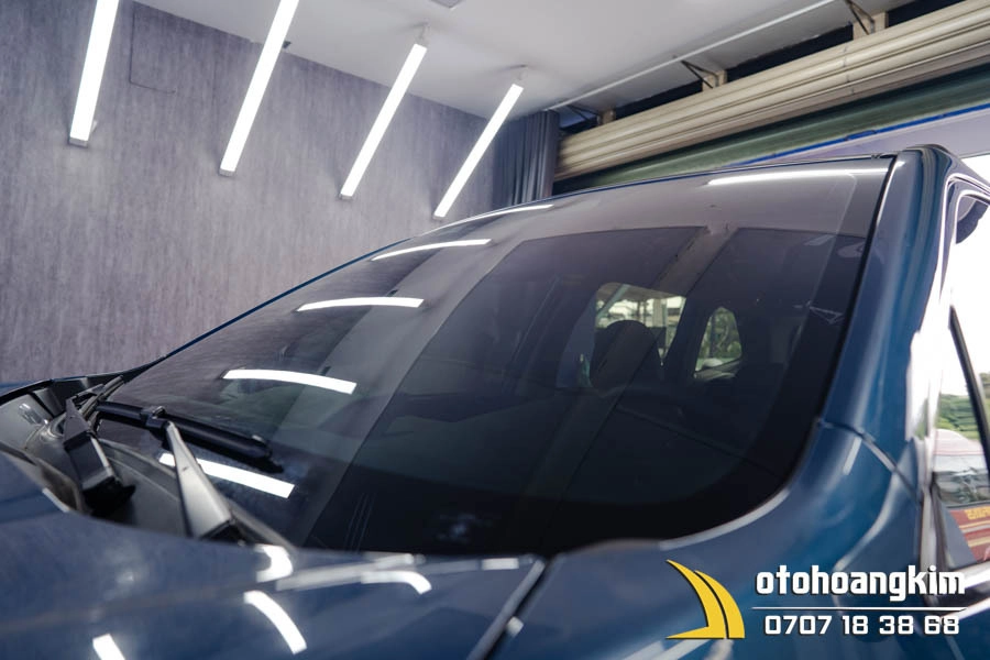 Dán Phim Cách Nhiệt Kính Lái - Ảnh 6