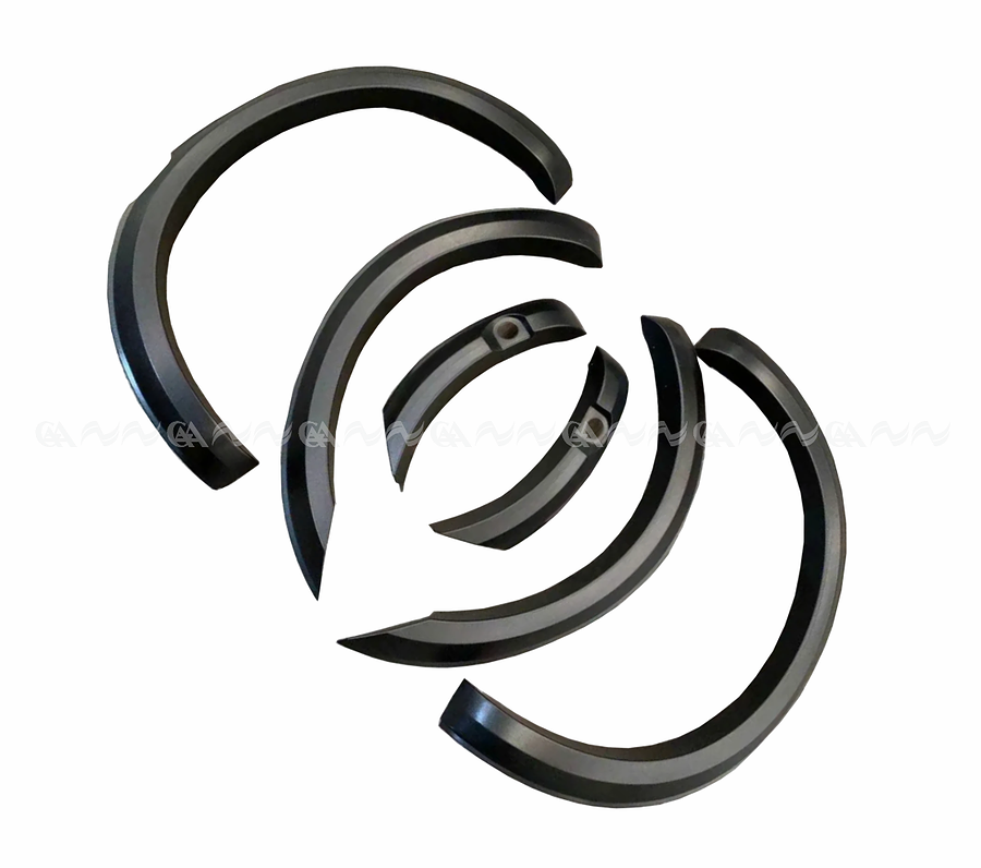 Ốp cua lốp Ranger bản nhỏ có lỗ cảm biến - Ảnh 1