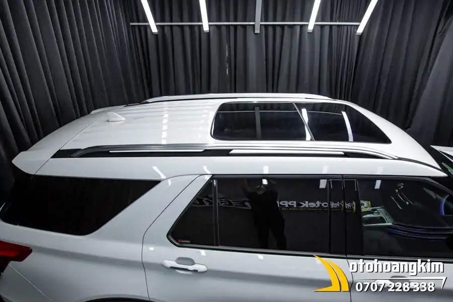 Dán PPF Avery Supreme Xtreme Gloss xe Ford Explorer - Ảnh 2