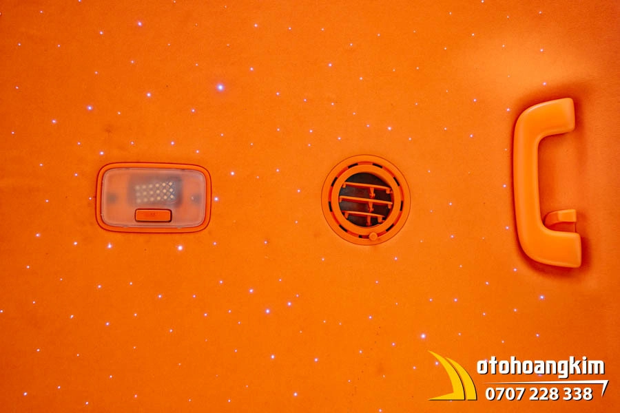 Kia Carens Bọc Trần Da Lộn Và Trần Sao Rơi - Ảnh 1