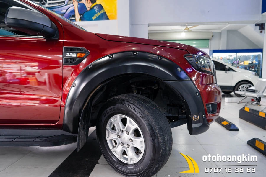 Ốp Cua Lốp Ford Ranger 2017 Có Đinh Có Lỗ Cảm Biến - Ảnh 5