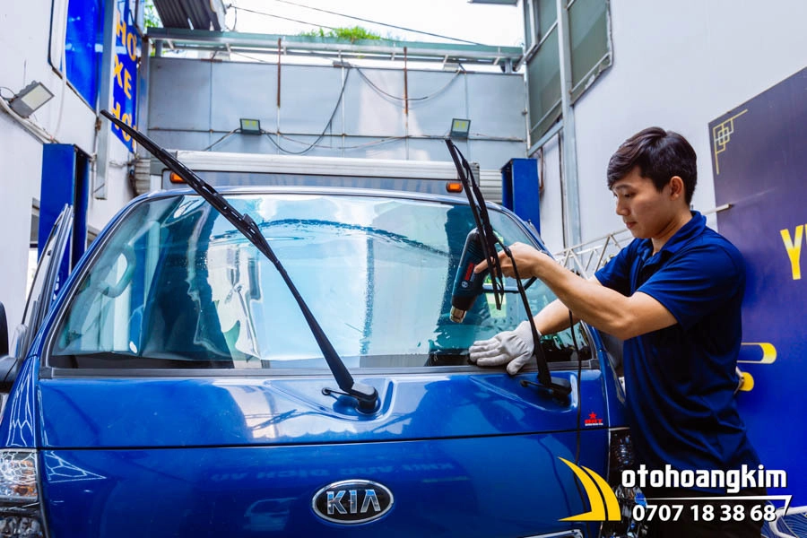 Dán Phim Cách Nhiệt 3M Xe Tải - Ảnh 6