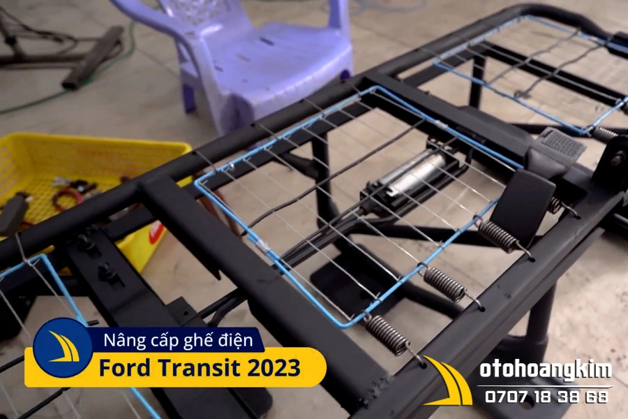 Ghế Điện Băng Sau Ford Transit 2023 - Ảnh 1