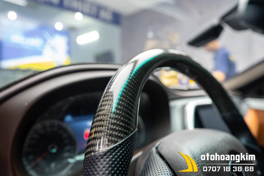 Vô lăng độ thể thao Vinfast Lux A 2.0 - Ảnh 1