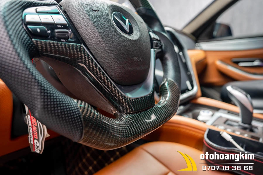 Vô lăng độ thể thao Vinfast Lux A 2.0 - Ảnh 2