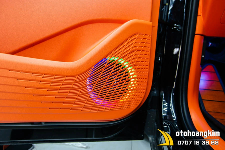 Đổi Màu Nội Thất Hyundai Custin Màu Cam - Ảnh 7