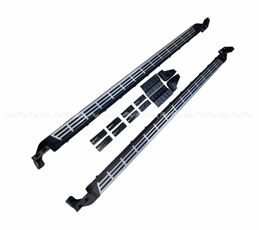 Bậc lên xuống cơ Carnival 2021+ mặt nhôm bi dài - Ảnh 1