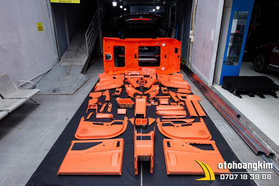 Đổi Màu Nội Thất Hyundai Custin Màu Cam - Ảnh 1