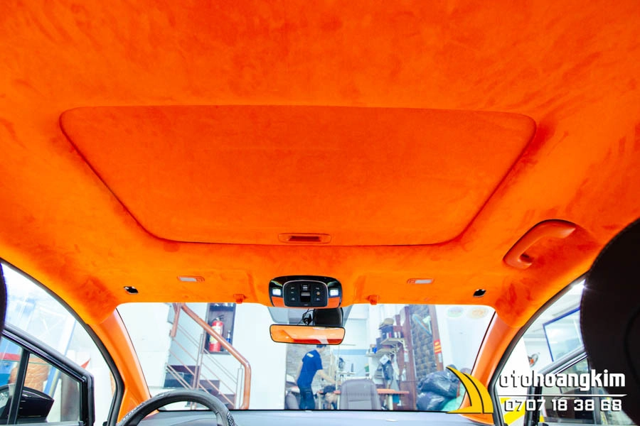 Đổi Màu Nội Thất Hyundai Custin Màu Cam - Ảnh 2