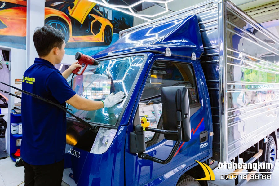 Dán Phim Cách Nhiệt 3M Xe Tải - Ảnh 4
