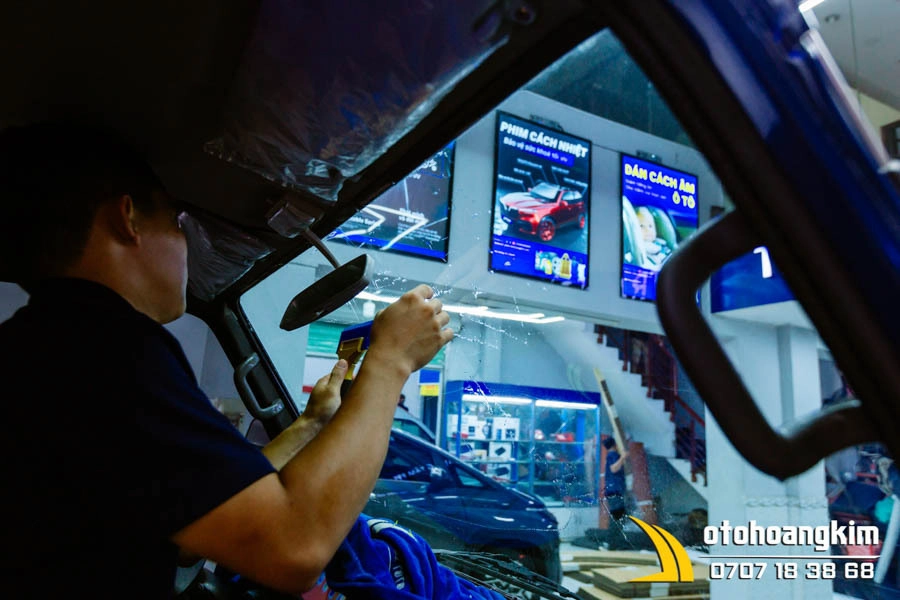 Dán Phim Cách Nhiệt 3M Xe Tải - Ảnh 2