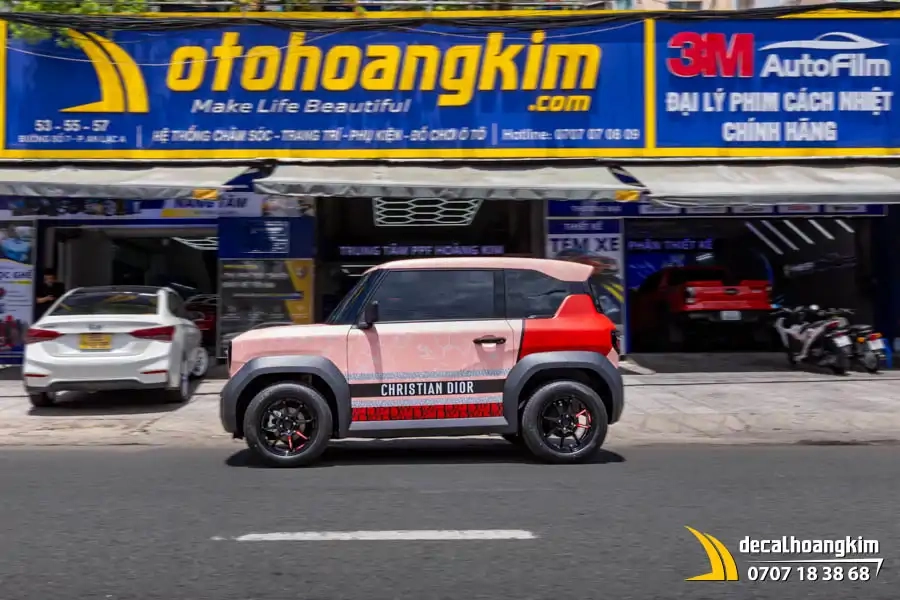 Tem xe Vinfast VF3 - Mẫu tem Dior sang trọng - Ảnh 1
