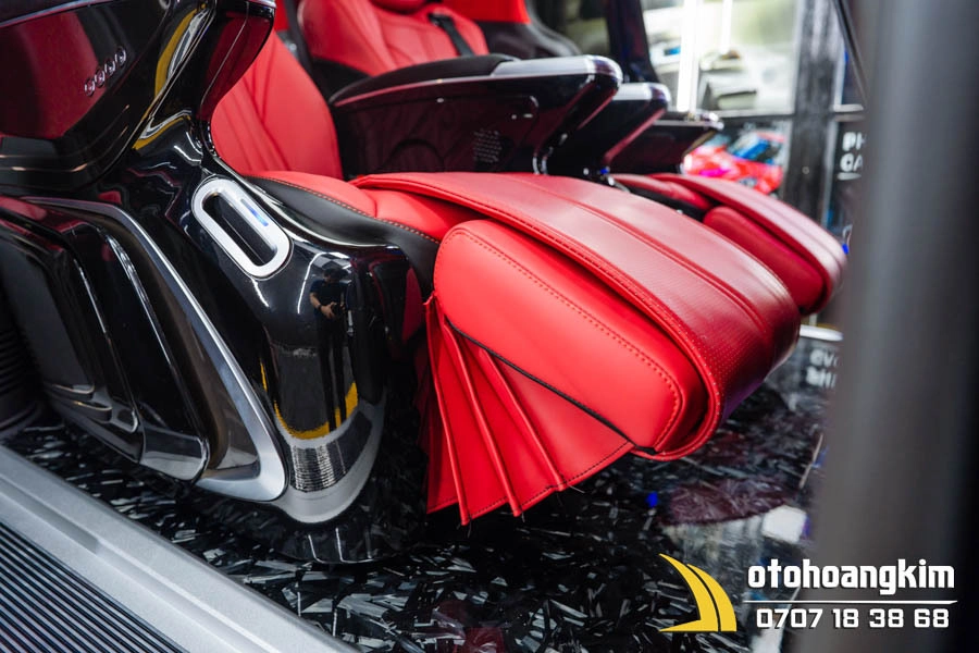 Độ ghế vip Limousine thế hệ mới có màn cảm ứng cho xe Kia Carnival - Ảnh 8