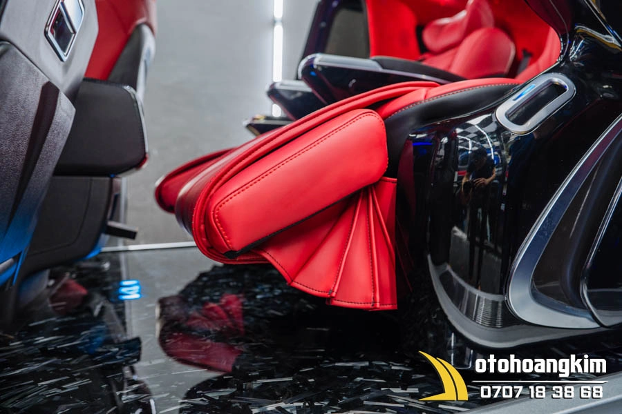 Độ ghế vip Limousine thế hệ mới có màn cảm ứng cho xe Kia Carnival - Ảnh 7