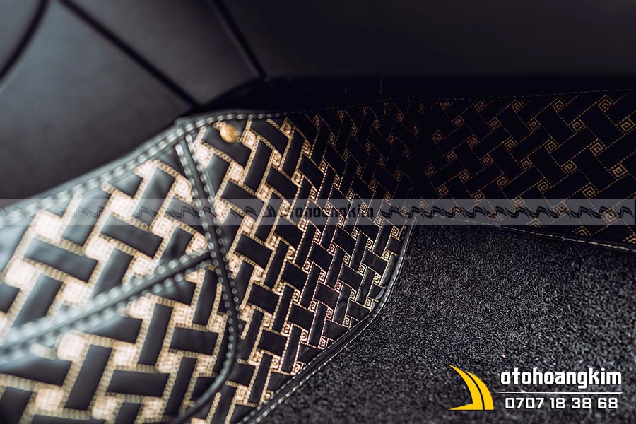 Thảm Sàn Mercedes GLC 200 Loại 5D Màu Đen Chỉ Vàng - Ảnh 3
