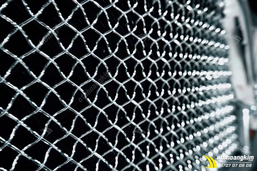 Mặt ca lăng V8 cho Vinfast Lux SA2.0 - Ảnh 4