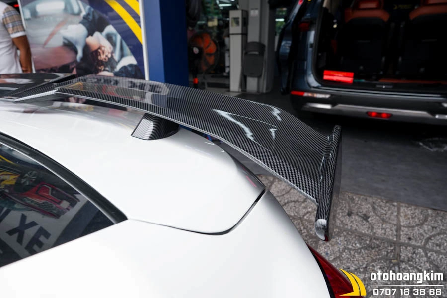 Đuôi cá cao Mg5 cacbon thể thao, cá tính - Ảnh 2