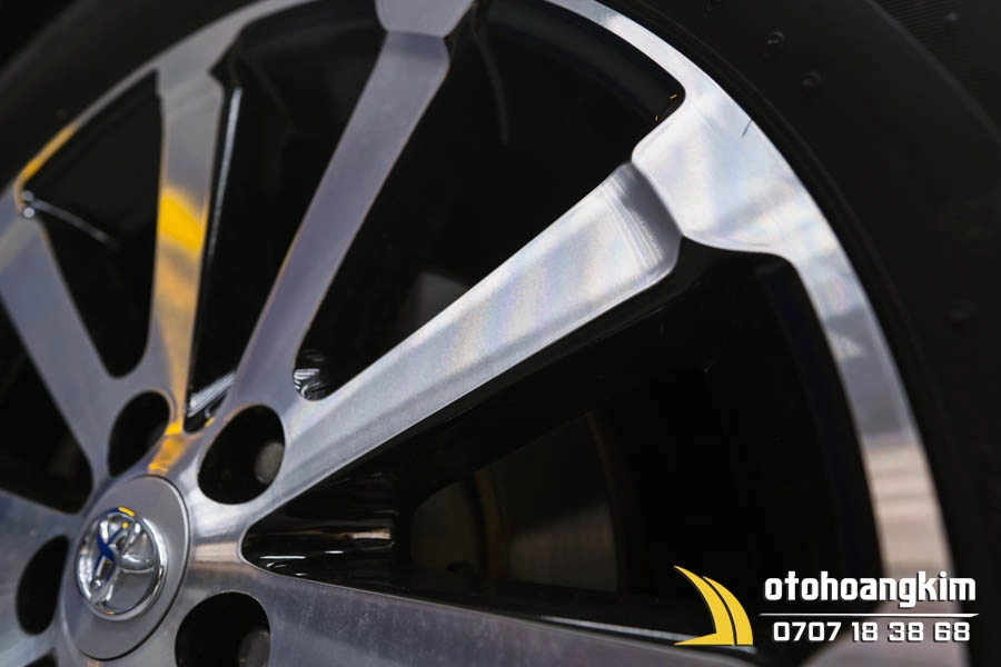 Sơn Mâm Ô Tô Xe Toyota Venza Theo Yêu Cầu - Ảnh 3