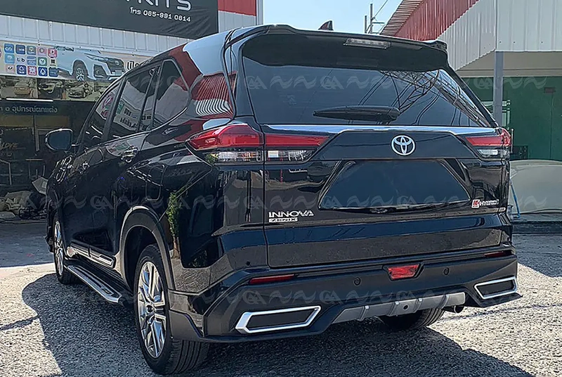 Body kit Innova 2023+ Zenix