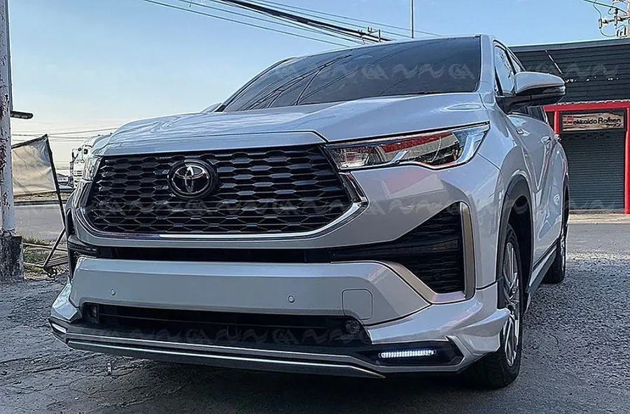 Body kit Innova 2023+ Zenix - Ảnh 1