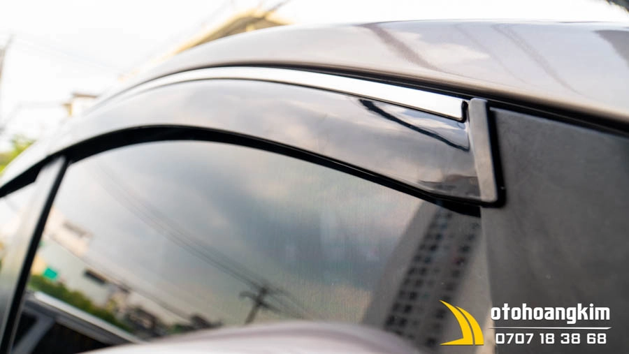 Vè Che Mưa Toyota Innova [2016 - 2022] Viền Inox - Ảnh 3