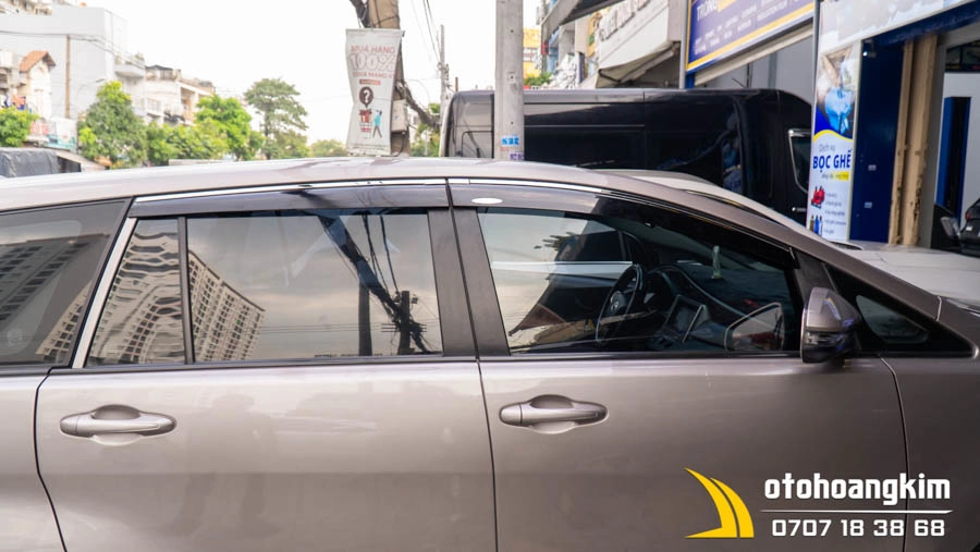Vè Che Mưa Toyota Innova [2016 - 2022] Viền Inox - Ảnh 1