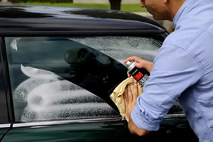 cach-tay-o-kinh-o-to-don-gian-hieu-qua-tai-nha