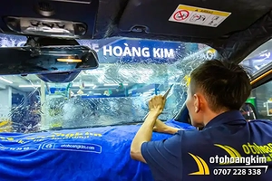 dan-phim-cach-nhiet-kinh-lai-o-to-bao-nhieu-nen-chon-loai-nao-tot