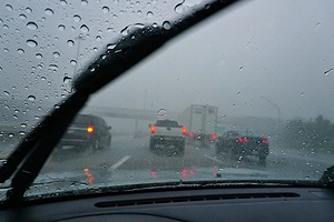 7-meo-lai-o-to-troi-mua-an-toan-tranh-rui-ro-mua-mua-bao