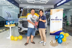 le-ban-giao-va-hanh-trinh-nang-cap-limousine-divine-xe-transit-thanh-ch