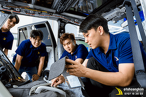 hoc-nghe-noi-that-o-to-thuc-chien-tai-tp-hcm