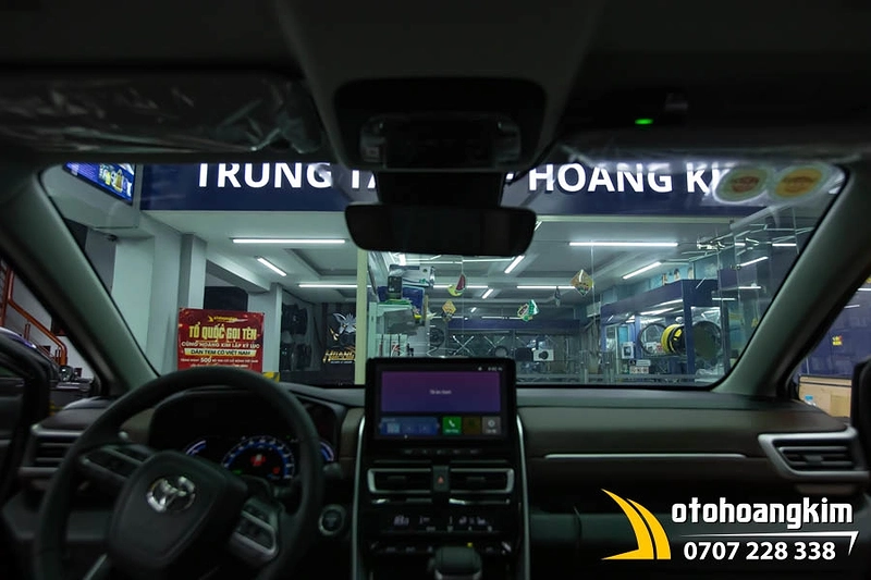 Dán phim cách nhiệt Konica xe Toyota Innova Cross