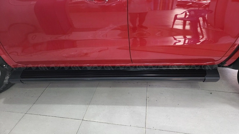  Bậc lên xuống cơ Navara mẫu đen