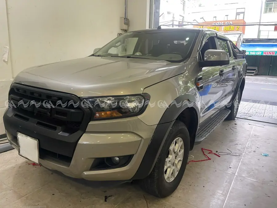 Ốp cua lốp Ranger 2017 - 2021 bản nhỏ kiểu led vàng - Ảnh 2