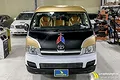 Dán đổi màu mờ bóng sâm panh vàng ánh kim Toyota Hiace - ảnh 2