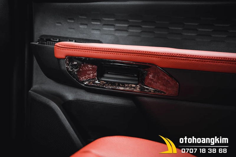 Ốp nội thất cacbon xe Ford Everest 2023