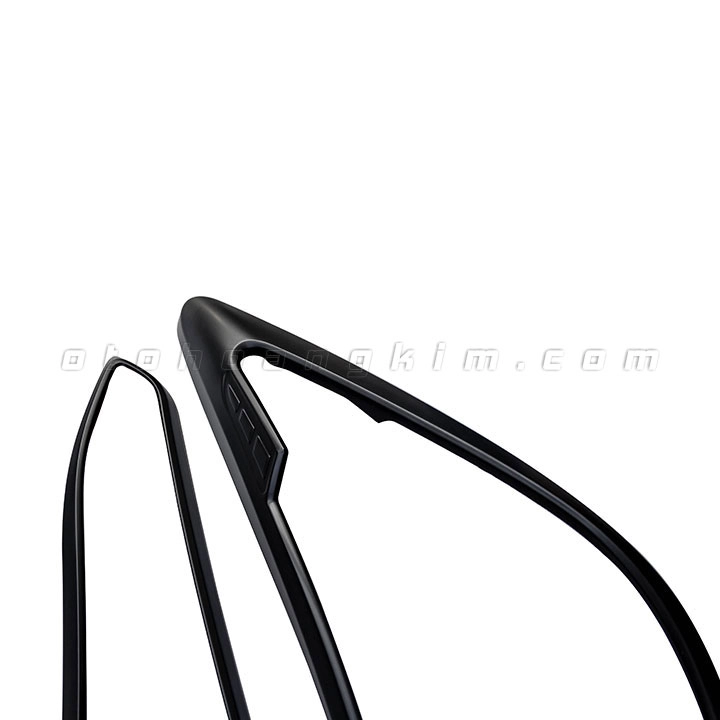 Viền đèn sau  Toyota Fortuner [2020-2021] đen